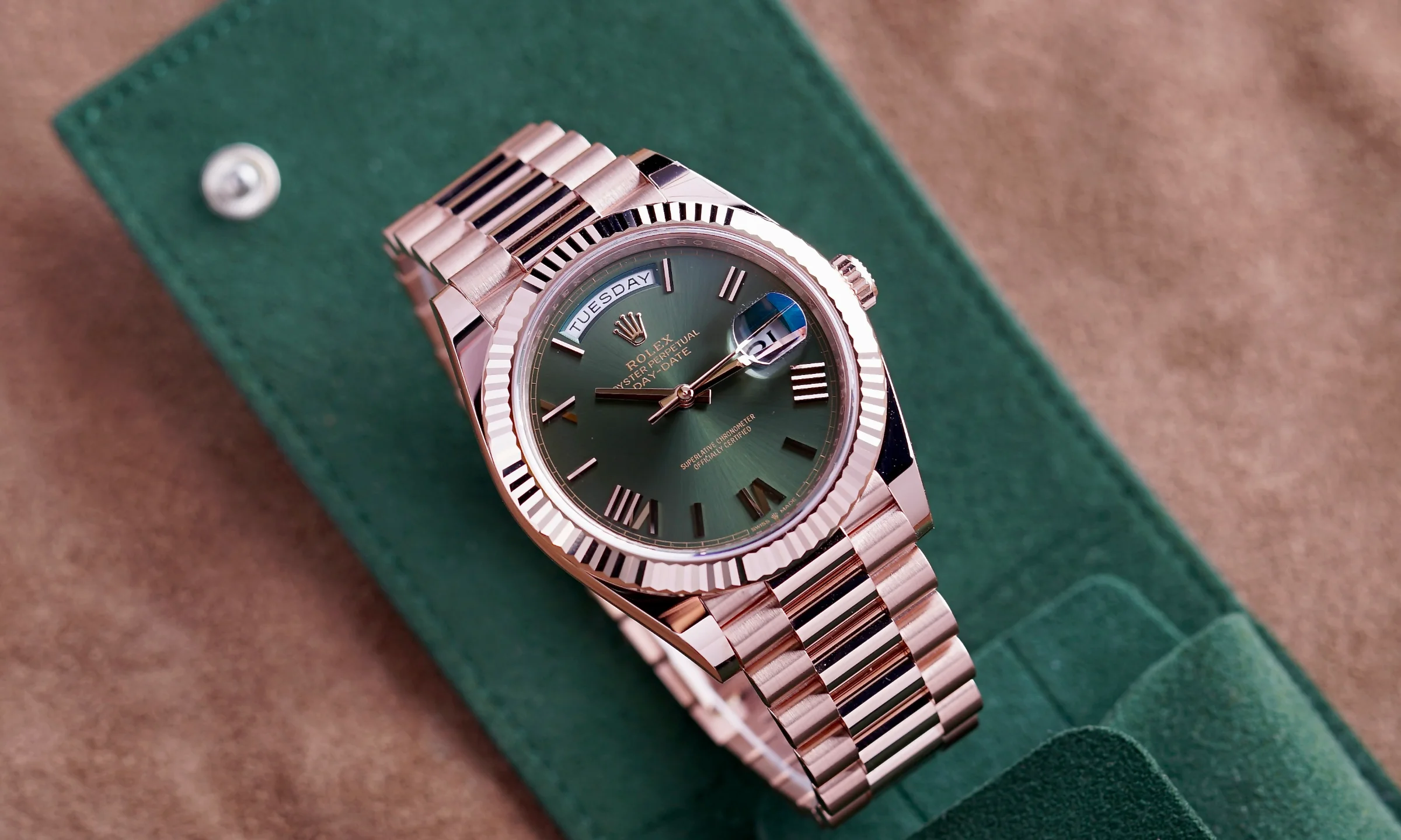 DAY DATE EVEROSE OLIVE